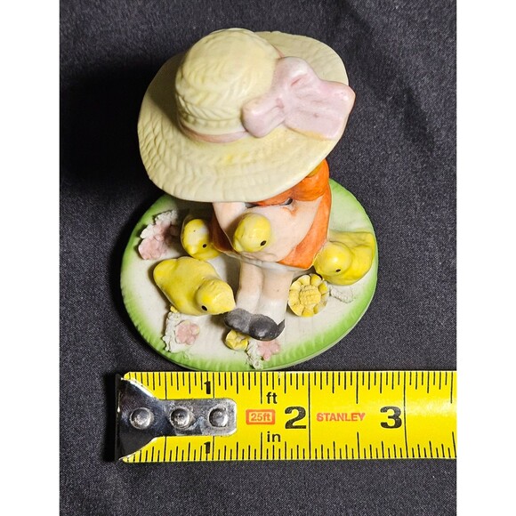 Vintage Porcelain Girl Figurine with Chicks - Picture 8 of 8
